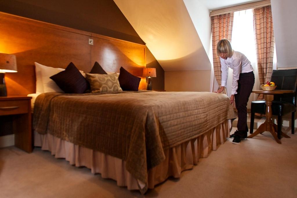 Wallis Arms Millstreet Quarto foto